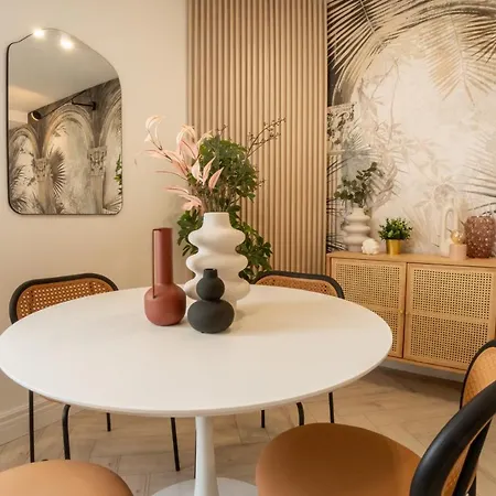 Apartament Elegant 1br - Old Town Sapphire - River View Bukareszt