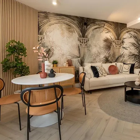Elegant 1br - Old Town Sapphire - River View Apartament