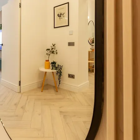 Elegant 1br - Old Town Sapphire - River View Apartament *