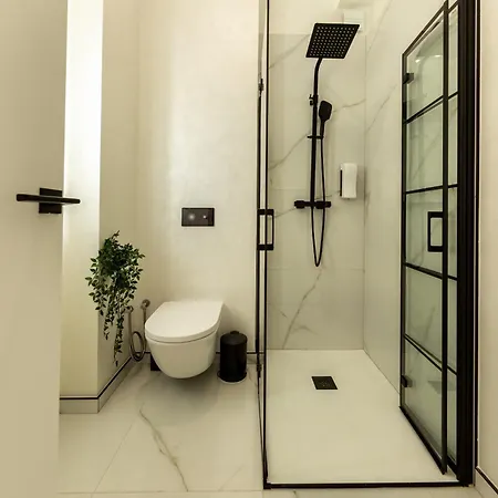 Elegant 1br - Old Town Sapphire - River View Apartamento Bucarest