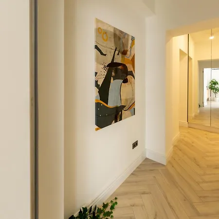 Elegant 1br - Old Town Sapphire - River View