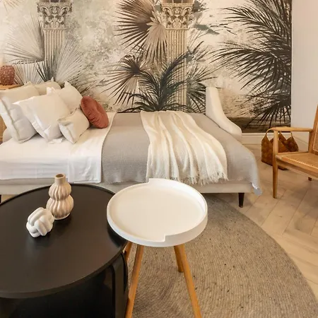 Elegant 1br - Old Town Sapphire - River View *