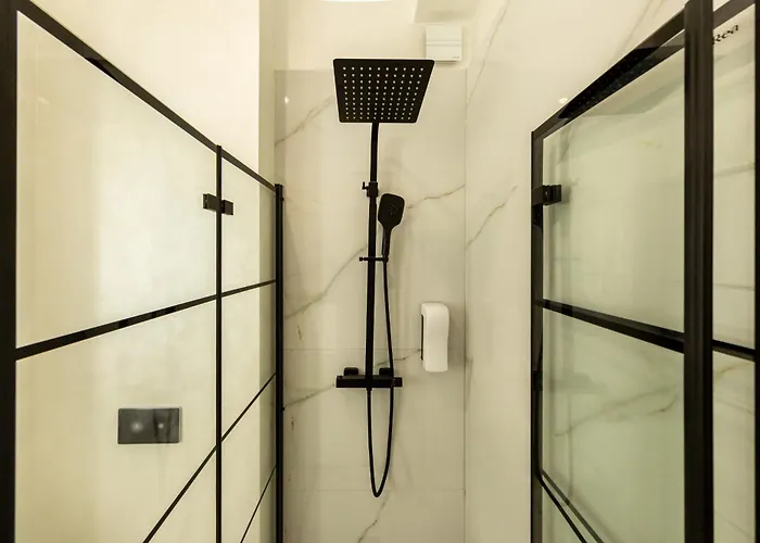 Elegant 1br - Old Town Sapphire - River View * بوخارست