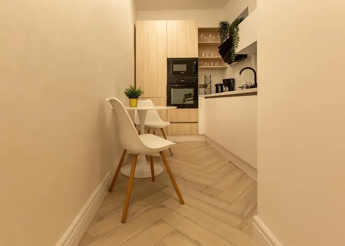 Daire Elegant 1br - Old Town Sapphire - River View Bükreş