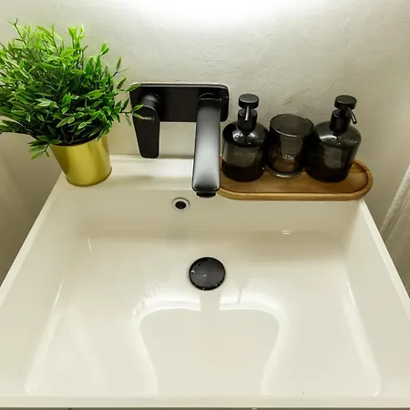 דירה Elegant 1br - Old Town Sapphire - River View
