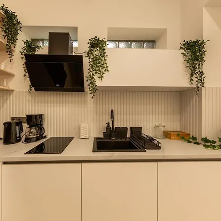 Elegant 1br - Old Town Sapphire - River View דירה בוקרשט