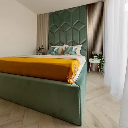 Elegant 1br - Old Town Sapphire - River View דירה