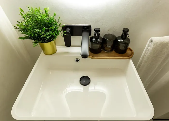 Apartment Elegant 1br - Old Town Sapphire - River View