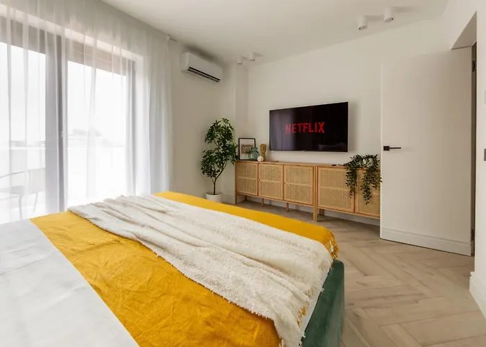 Elegant 1br - Old Town Sapphire - River View