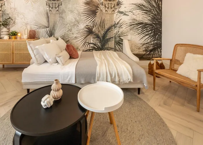 Elegant 1br - Old Town Sapphire - River View *