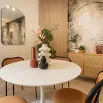 Apartment Elegant 1br - Old Town Sapphire - River View Bucharest