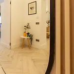 Elegant 1br - Old Town Sapphire - River View Apartment *