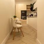 Apartment Elegant 1br - Old Town Sapphire - River View Bucharest