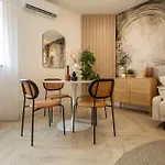 Apartment Elegant 1br - Old Town Sapphire - River View *