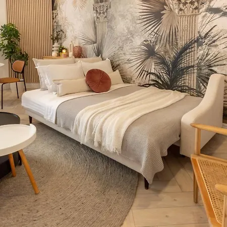 Elegant 1br - Old Town Sapphire - River View Lägenhet Bukarest